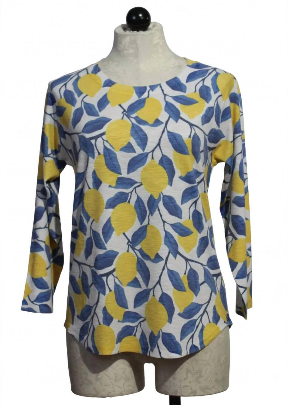NEW NALLY & MILLIE women's lemon print curved hem top in multicolor